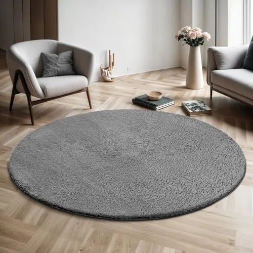 the carpet Relax Moderner Flauschiger Kurzflor Teppich, Rund 160 cm - Vielseitiger Kurzflor Teppich in Felloptik für Wohnzimmer oder Flur. Waschbar bis 30 Grad, rutschfeste Unterseite für sicheren Halt. Perfekt für jedes Zuhause!