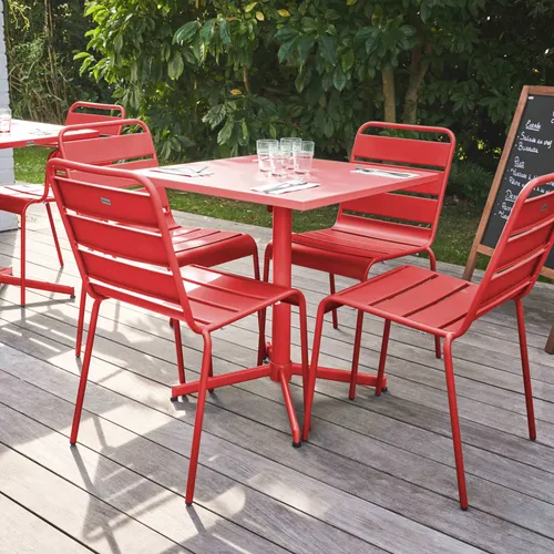 Set aus Gartentisch mit Tischplatte von 70 cm und 4 Metallstühlen Rot - Oviala Palavas