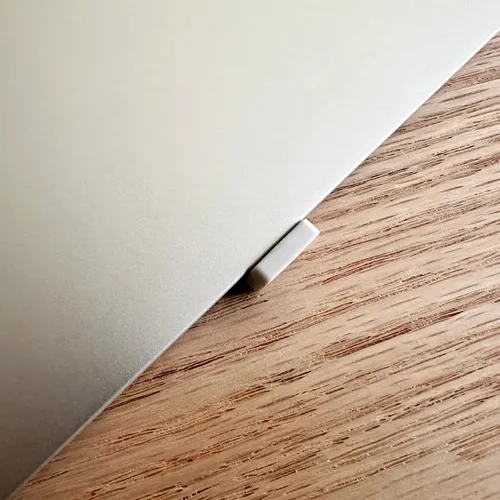 Matias Kabellose Tastatur Deutsch QWERTZ für Mac - Elegante Aluminium-Tastatur in Silber mit bis zu 3 Jahren Akkulaufzeit und AES-128-Bit-Verschlüsselung, ideal für sichere Unternehmensumgebungen.