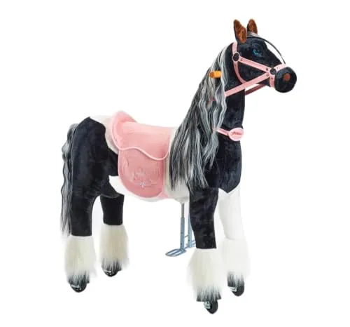 PONNIE Reitpferd mit Rollen Domino M (5-12 Jahre), Spielpferd zum Reiten mit Abnehmbarer Rosa Sattel und Halfter mit Zaumzeugund Kämmbare Mähne und Schwanz, Plüschpferd zum Reiten für Kinder