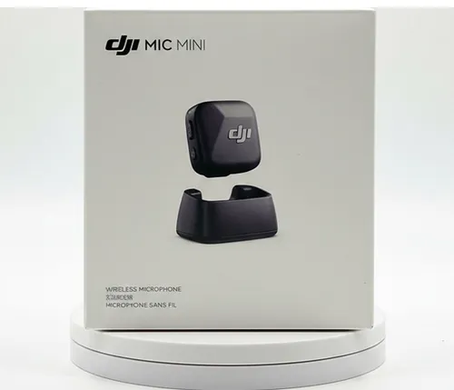 DJI Mic Mini Sender (Infinity Schwarz) - Ultraleichtes Wireless Mikrofon - Mikrofone mit detailreichem Audio und Geräuschunterdrückung, ideal für Vlogs und Streaming. Nur 10 g leicht für diskrete Aufnahmen, perfekte Audioqualität in jeder Umgebung.