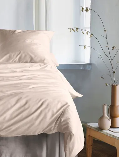 Irisette Premium Satin Bettwäsche Paris, 3-teilig, 100% Baumwolle - Luxuriöse 3-teilige Bettwäsche aus hochwertigem Mako-Satin, pflegeleicht und mit praktischem Reißverschluss. Genießen Sie ein angenehmes Schlafklima und edles Design für Ihr Schlafzimmer.