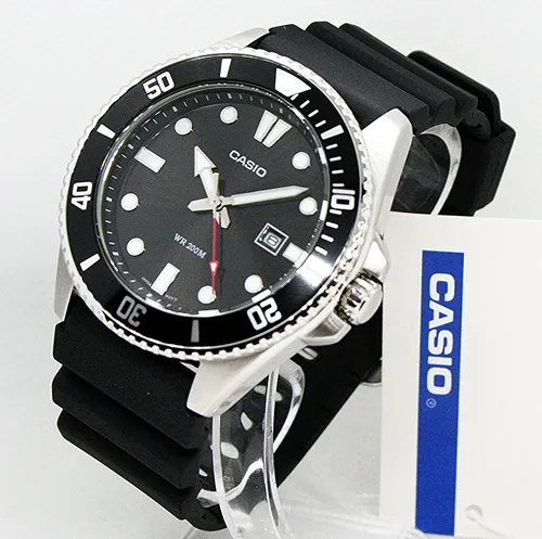 Casio Herrenuhr MDV-107-1A1VEF - Wasserdicht bis 20 Bar - Herrenuhr mit schwarzem Zifferblatt und robustem Edelstahlgehäuse, ideal für Freitauchen. Genießen Sie die Vorteile von Neo-Display und langlebigem Resin-Armband.