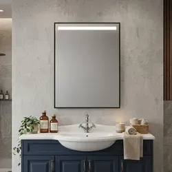 LED-Spiegel 60 x 80 cm mit mattschwarzem PVC-Rahmen - Eleganter LED-Spiegel in 60x80 cm, ideal für Badezimmer. Mit IP44-Schutz und mattschwarzem PVC-Rahmen bringt er modernes Design und Funktionalität in Ihr Zuhause.