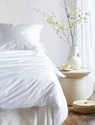 Xxxl Bettwäsche, Weiß, 135x200 cm, Oeko-Tex® - Hochwertige Satin-Bettwäsche (135x200 cm) aus 100% Baumwolle, hautfreundlich und pflegeleicht. Ideal für Allergiker, bügelleicht und mit edlem Seiden-Finish für ein luxuriöses Schlaferlebnis.