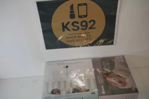 Owlet Cam 2 + Dream Sock Dusty Rose - Babyphone mit Kamera und Schlafsocke, überwacht Herzfrequenz und Sauerstoffgehalt, inklusive Nachtsicht und Gegensprechfunktion für mehr Sicherheit.
