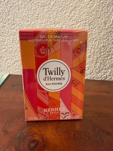 Hermès Twilly d`Hermes Eau Poivrée Eau de Parfum 50 ml - Damendüfte mit eleganter Chypre-Duftnote, vereint rosa Pfeffer, Rose und Patchouli für einen edlen, blumigen Auftritt.