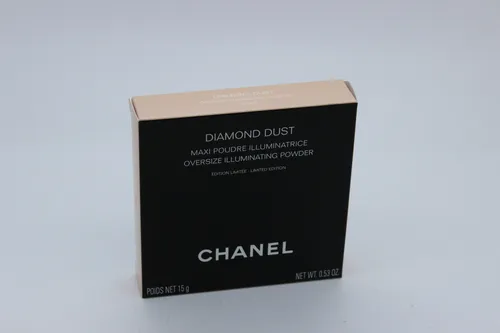 CHANEL Diamond Dust Illuminating Powder Limited Edition - Holiday 2024 - Limitierte Edition mit feinem, schimmerndem Puder für einen strahlenden Teint. Perfekt für festliche Anlässe und sorgt für einen glamourösen Look.