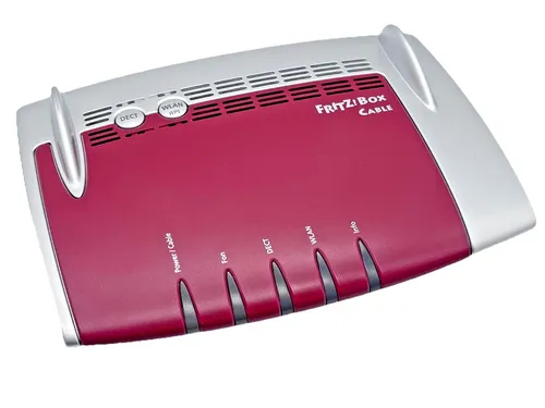 AVM FRITZ!Box 6490 Cable Router - Hochgeschwindigkeits-Router mit integriertem Kabelmodem, ideal für alle gängigen Kabelanschlüsse. Mit Dual-WLAN AC + N für stabile Verbindungen und VoIP-Telefonanlage für vielseitige Telefonie.