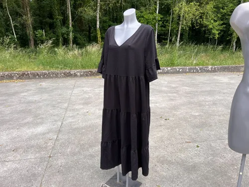 DAMENKLEID EMERY ROSE, GRÖSSE 4XL, TOP, NEU EINWANDFREI, SHEIN