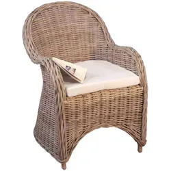 Rattansessel Holger - Möbel direkt online - Stabiler Rattansessel aus handgeflochtenem Kubu-Rattan, ideal für Wohnräume und geschützte Außenbereiche. Naturgraue Lackierung verleiht ihm eine elegante Note.