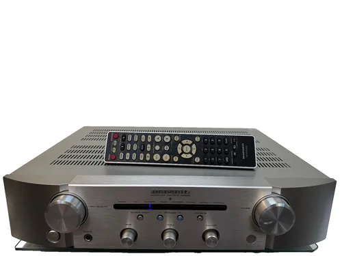Marantz PM6006 Stereo Verstärker mit DAC und Fernbedienung - Integrierter Verstärker mit 60 W Leistung, ideal für audiophile Klänge. Unterstützt digitale Eingänge und bietet umfassende Anschlussmöglichkeiten.