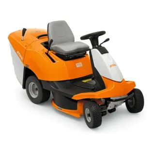 STIHL Reitermäher RT 4082 - Kompakter Aufsitzmäher - Zubehör für Gartengeräte: Der STIHL RT 4082 ermöglicht dank seines kleinen Wendekreises und der freien Sicht präzises Mähen in Gärten mit Baumbestand und Sträuchern.