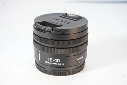 Panasonic Lumix DC-S9NE-A - Vollformat spiegellose Kamera, 24,2 MP, Open Gate Vlogging, ideal für kreative Content-Ersteller mit Echtzeit-LUT und Bildstabilisierung