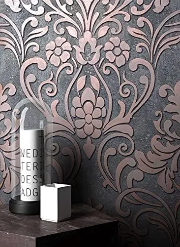 NEWROOM Tapete Grau Vliestapete Glänzend - Barock Glamour mit Prunk-Design - Tapeten für stilvolle Raumgestaltung: Hochwertige Vliestapete in Grau mit glänzenden Barock-Ornamenten, inklusive Tapezier-Ratgeber für ein perfektes Ergebnis.