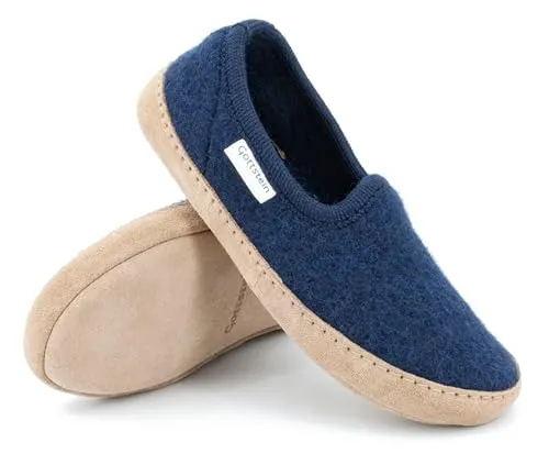 Filzpantoffeln Cheyenne – Handgefertigte Hausschuhe aus Wollfilz in Ink Blue für Damen & Herren - Bequeme und hochwertige Filzpantoffeln aus 100% österreichischer Wolle, ideal für entspannte Stunden zu Hause. Mit gepolsterter Ledersohle für zusätzlichen Komfort und einfache Pflege.