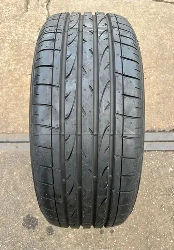 Bridgestone Dueler H/P Sport 225/50 R17 94H Sommerreifen - Autoreifen mit hervorragenden Nasshaftungseigenschaften (Klasse C) und einer Geschwindigkeit von bis zu 210 km/h – ideal für sportliche Fahrten.
