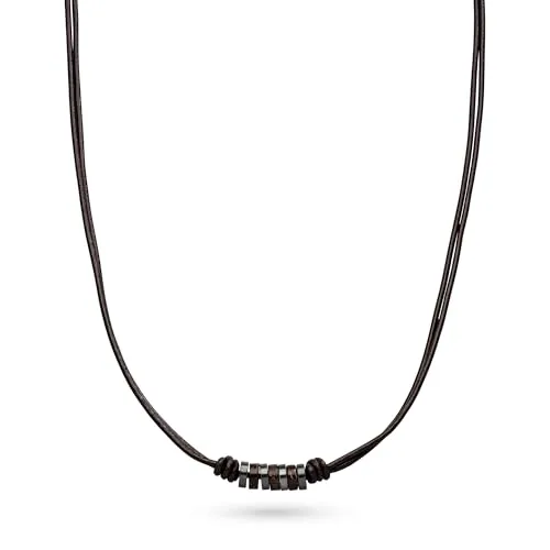 s.Oliver Herren Necklace - Verstellbare Halskette aus Echtleder in Braun - Stilvolle s.Oliver Halskette aus hochwertigem Echtleder, verstellbar bis 50 cm. Kommt in einem wiederverwendbaren Baumwoll-Säckchen – ideal als Geschenk für besondere Anlässe.