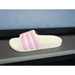 adidas Unisex Kinder Adilette Aqua Slides Kids - Off White/Bliss Lilac, 38 EU - Bequeme Slip-On-Sandalen mit weichem Cloudfoam Fußbett für ultimativen Komfort. Ideal für den Sommer, leicht und perfekt für den täglichen Gebrauch.