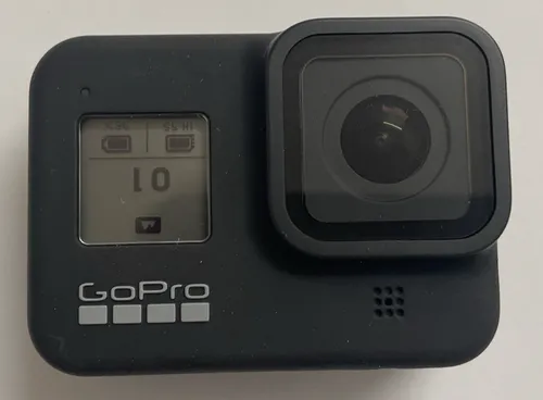 GoPro Hero8 Black - Action-Cam für Abenteuer - Action-Cam mit 12 MP und 4K Videoauflösung, kompakt und robust für aufregende Aufnahmen bei jedem Abenteuer.