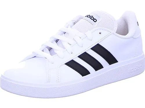 adidas Damen Grand TD Lifestyle Court Casual Shoes - Cloud White/Core Black, 38 2/3 EU - Damen-Sneaker mit regulärer Passform und Schnürsenkeln, aus hochwertigem Synthetikleder für optimalen Komfort und stylisches Design.