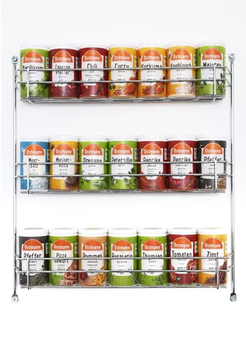 Ostmann Gewürze gefülltes Regal mit 21 Gewürzdosen - Kräuter und Gewürze für jede Hauptmahlzeit, ideal für kreative Kochabenteuer, mit 21 verschiedenen Dosen für abwechslungsreiche Geschmackserlebnisse.