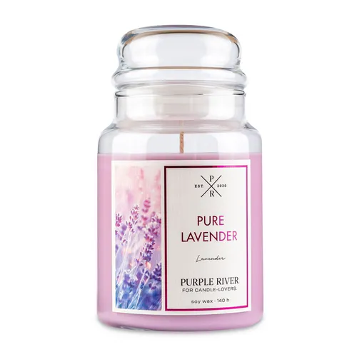 Purple River Duftkerze im Glas | Pure Lavender - 623g Sojawachs - Erleben Sie entspannende Lavendelnoten mit der Pure Lavender Duftkerze. Diese vegane Sojawachskerze bietet bis zu 140 Stunden langanhaltenden Duftgenuss und schafft eine behagliche Atmosphäre in Ihrem Zuhause.