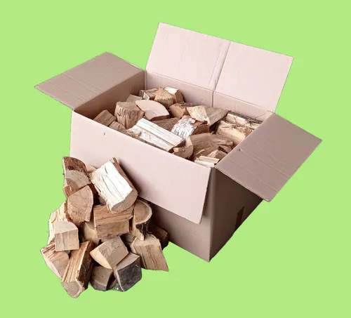 Restholz Mischholz 30 kg Karton - 30 kg Restholz Mischholz aus trockenen Holzabschnitten für sofortige Verwendung. Ideal für Kamin und Ofen, verpackt in handlichem Karton. Schnelle Lieferung innerhalb von 1-3 Tagen.