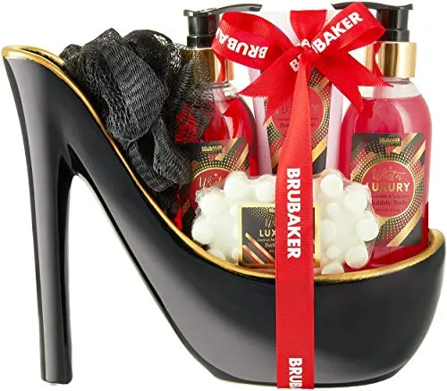 BRUBAKER Cosmetics Luxus Erdbeere und Kokosmilch Beautyset - Körperpflegeset für luxuriöse Wellnessmomente zu Hause - mit fruchtigem Duft von Erdbeeren und Kokosmilch, inklusive dekorativem Keramik Stiletto für kreative Dekoideen.