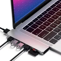 Satechi Aluminium Type-C Pro Hub Adapter für MacBook Pro 2016/2017 - USB-Hub mit 2 USB 3.0-Anschlüssen, HDMI und Thunderbolt 3 für vielseitige Konnektivität und optimales Arbeiten.