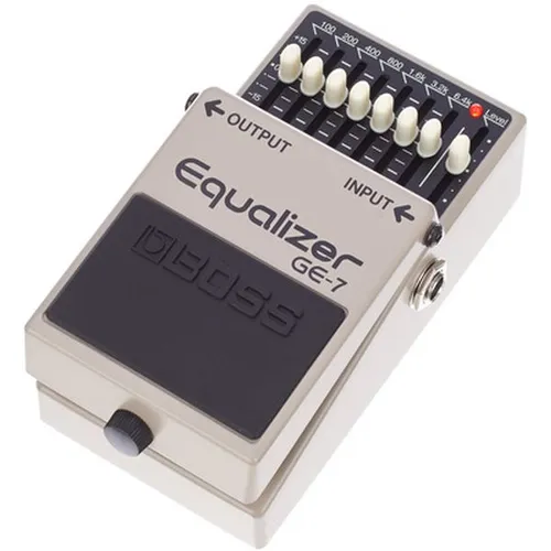 Boss GE-7 Equalizer - Gitarren Effektpedal - Equalizer für Gitarren mit 7 Bändern und +/- 15dB von 100 Hz bis 6,4 kHz, perfekt zur Klangoptimierung und als Boost-Pedal für Soli.