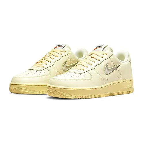 Nike Damen Air Force 1 '07 LX Turnschuhe, Kokosmilch helle Knochen Zitrone, 38 EU