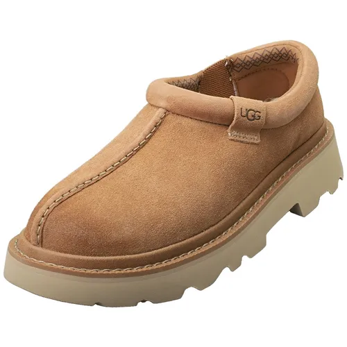 UGG Tasman Lug Herren Slip-On Schuhe Chestnut - EU Größe 43 - Bequeme Herren Slip-On Schuhe in Chestnut, ideal für den Alltag. Aus hochwertigem Wildleder und mit rutschfester Gummisohle für optimalen Komfort und Stabilität.