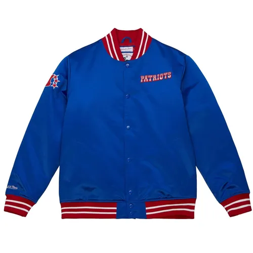 New England Patriots NFL Mitchell & Ness Heavyweight Satin Jacke Blau - Größe L - Stilvolle Heavyweight Satin Varsity Jacke mit hochwertigen, gestickten Logos. Ideal für Fans, die Komfort und Design schätzen. Gefüttert und mit Druckknöpfen für einen perfekten Sitz.
