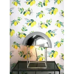 NEWROOM Zitronen Vliestapete - Modernes Design für Küche und Wohnzimmer - Tapete mit frischem Zitronen-Motiv, ideal für moderne Wohnräume. Hochwertiges, waschbeständiges Material und inkl. Tapezier-Ratgeber für ein perfektes Ergebnis.