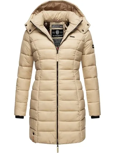 MARIKOO Damen langer Wintermantel Steppmantel mit abnehmbarer Kapuze Beige Gr. 5XL - Stylischer langer Steppmantel mit abnehmbarer Kapuze und praktischen Details. Ideal für kalte Tage, bietet dieser formschöne Mantel optimalen Tragekomfort und einen modernen Look.