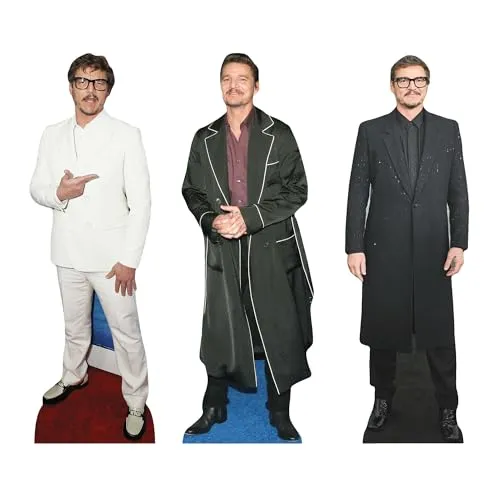 Star Cutouts CS1194 Pedro Pascal Pappaufsteller mit 3 Regalböden, Höhe 32 cm, ideal für Filmthemen, Partys, Geburtstage und Fans, Raumdekorationen und Veranstaltungen