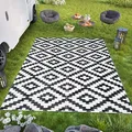 TAPISO Ibiza Teppich Outdoor Zweiseitig Wendbar Wasserdicht Resistent Quadrate Kariert Weiß Schwarz Picknick Strand Garten ÖKO-TEX 180 x 270 cm