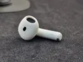 Apple AirPods 4 (ANC) –A3056 Nur linke Ohrhörer-Ersatzteil