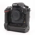 Nikon D800 Gehäuse + MB-D12 Batteriegriff Gebrauchtware | Sehr leichte Gebrauchsspuren | 12 Monate Garantie | ✔️ Temporär mit Kostenlose Geschenkbox