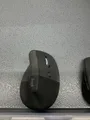 Lift - rechtshändige vertikale ergonomische Maus, Grafit - Wie neu 1#2126219
