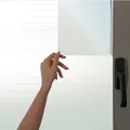 MARAPON Fensterfolie Blickdicht von aussen mit Nadelstreifen 0,445x2 m Sichtschutzfolie Fenster mit statischer Haftung, Milchglasfolie für Sichtschutz Fenster, Folie Fenster Sichtschutz gestreift