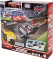 Auta Cars – Rennstrecke Sprung nach dem Goldenen Kolben – Kinderspielset