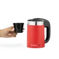 Navaris Wasserkocher Edelstahl Reisewasserkocher 0,5L - 2 Trinkbecher - 16x11x17cm - Rot