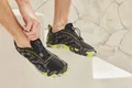 JOHN DEVIN Sneaker Freizeitschuh, Halbschuh, Turnschuh, Barfußschuh schwarz/gelb Größe 43