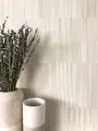Newroom Tapete Beige Vliestapete Muster - Mustertapete Modern Creme Weiß Linien Verlauf Retro Geometrisch Streifen inkl. Tapezier-Ratgeber
