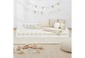 Homestyle4u Kinderbett 90x200 / 120x200 Weiß Natur Holzbett Bodenbett Montessori Kleinkind (Set, mit Lattenrost), mit Rausfallschutz, Einstieg wechselseitig