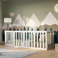 Crazy Pine Kinderbett 140x180 cm – Montessori Bodenbett mit Hohem Rausfallschutz 73cm und Öffnbarer Barriere - Weiß mit Glatter Oberfläche - Perfekt für Jungen und Mädchen Crazy John