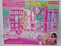 Barbie Traumkleiderschrank Spielset mit blonder Modepuppe Verpackung beschädigt