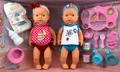 2er Set Puppe Baby Jill & Baby Yara mit Zubehör Trink- und Nässefunktion - #G8